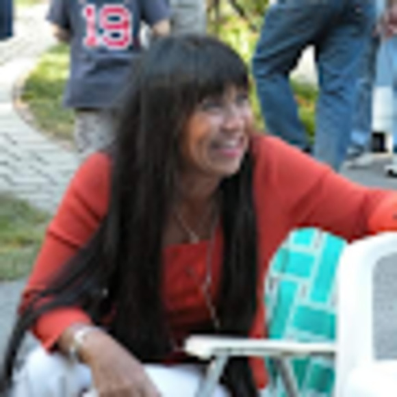 Meet your Posher, Rena - Picture 1 of 1